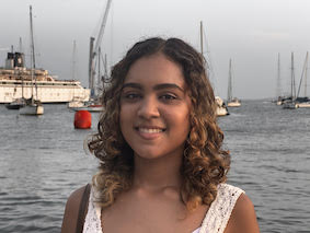 Stefany Rua headshot